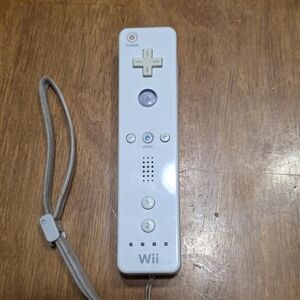 Nintendo Wii Remote Controller - Classic White